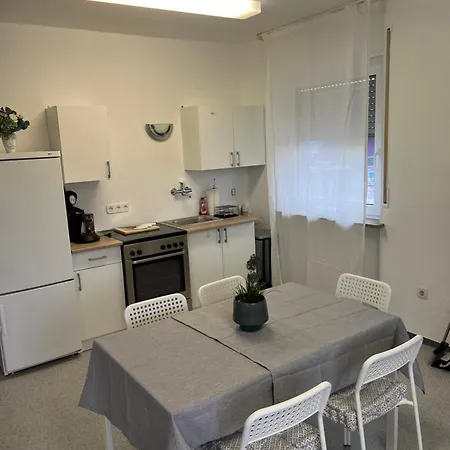 Hotel Geraeumiges Monteurzimmer Fuer 2 Personen