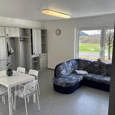 Hotel Geraeumiges Monteurzimmer Fuer 2 Personen *