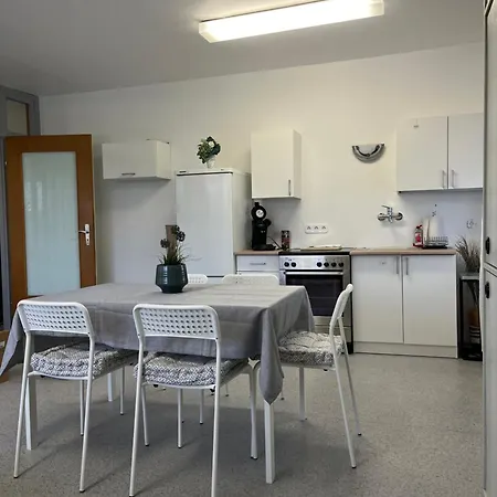 Hotel Geraeumiges Monteurzimmer Fuer 2 Personen